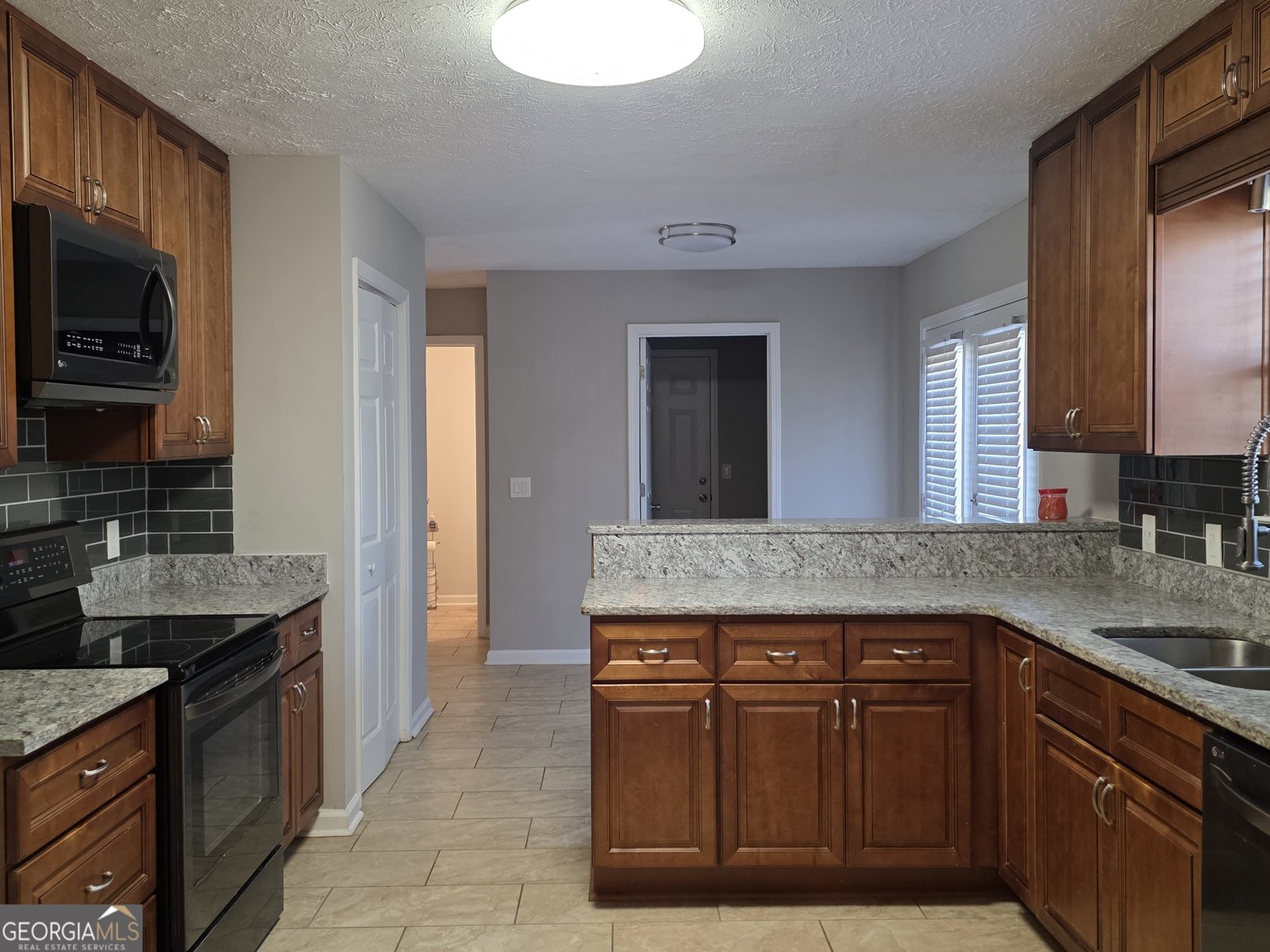 133 Harold Drive McDonough - Photo 6