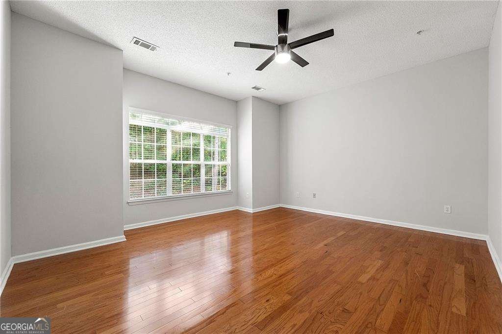 2015 Barrett Lakes Boulevard Kennesaw - Photo 19