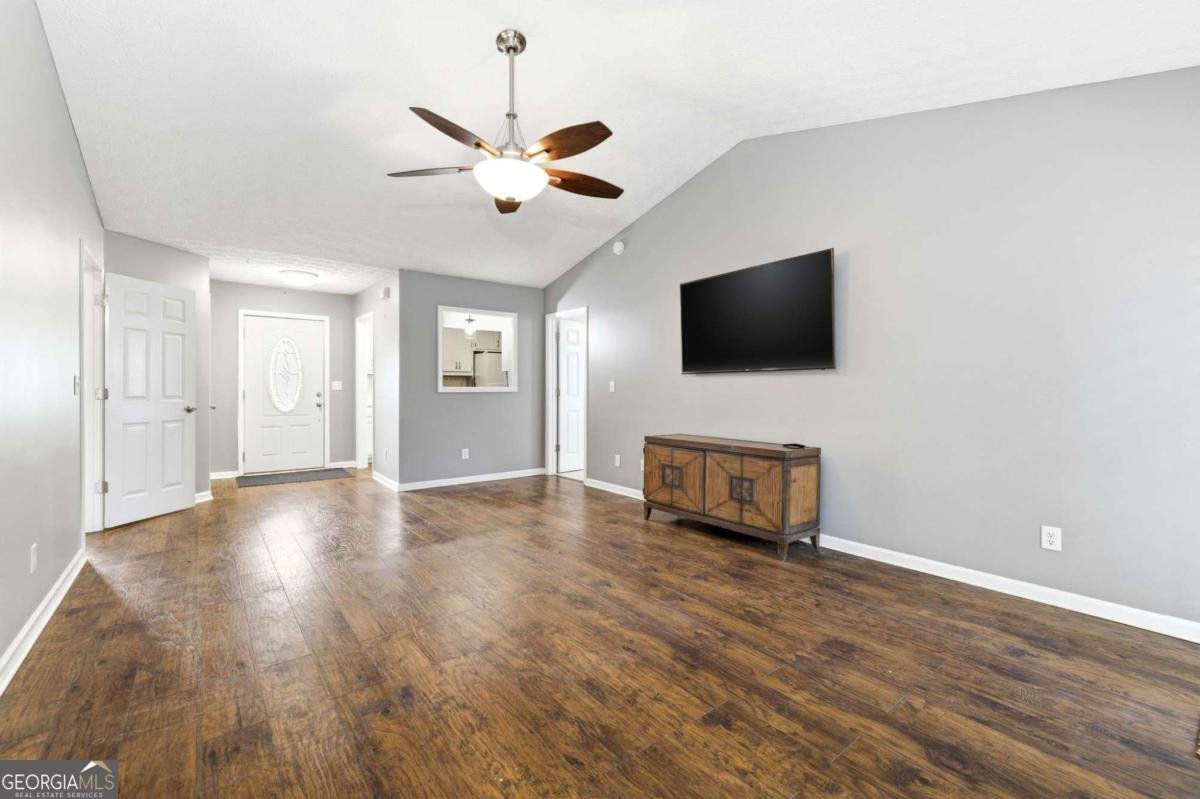 4758 Eagle Watch Drive Flowery Branch - Photo 7