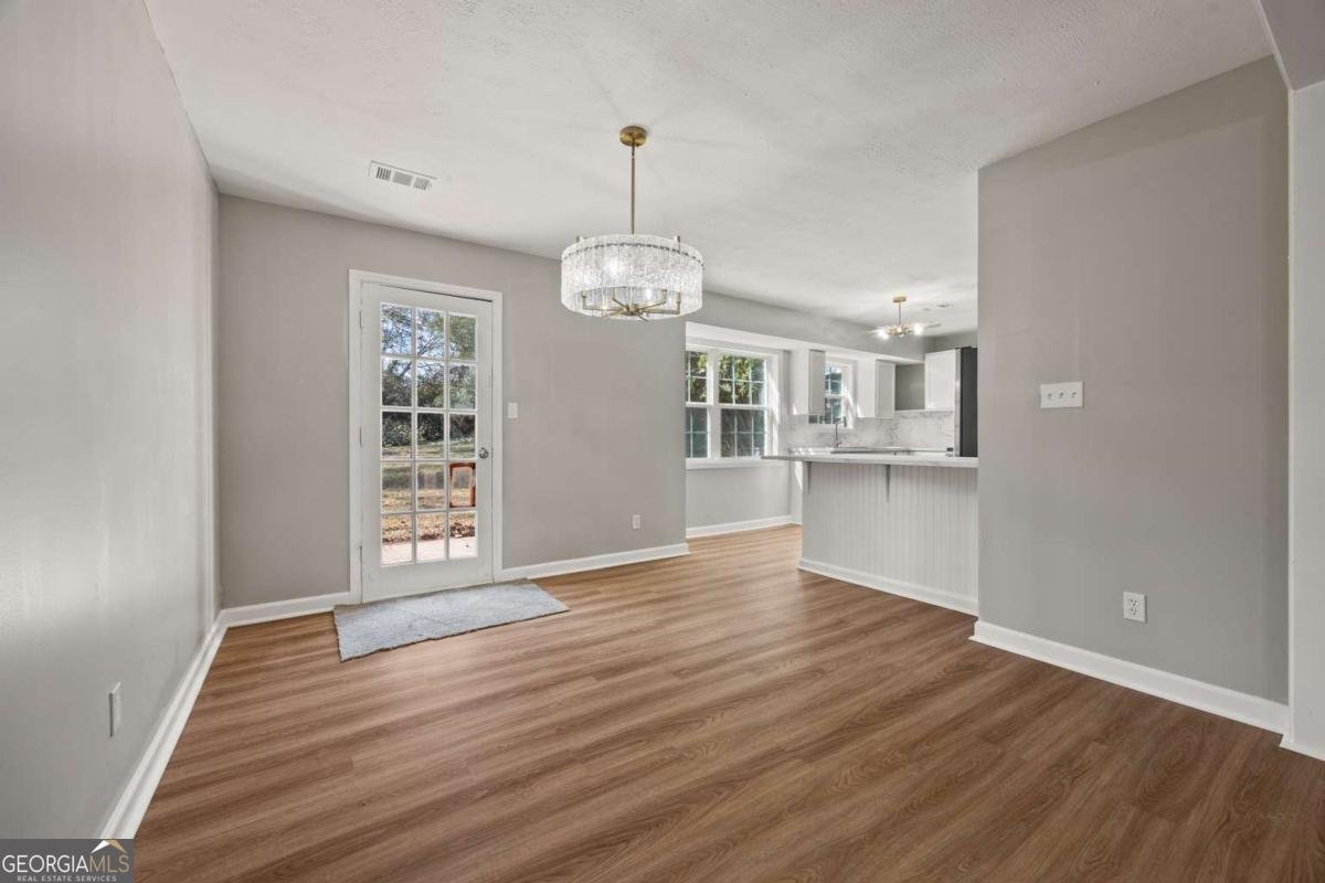 4051 Seven Hills Court Stone Mountain - Photo 6