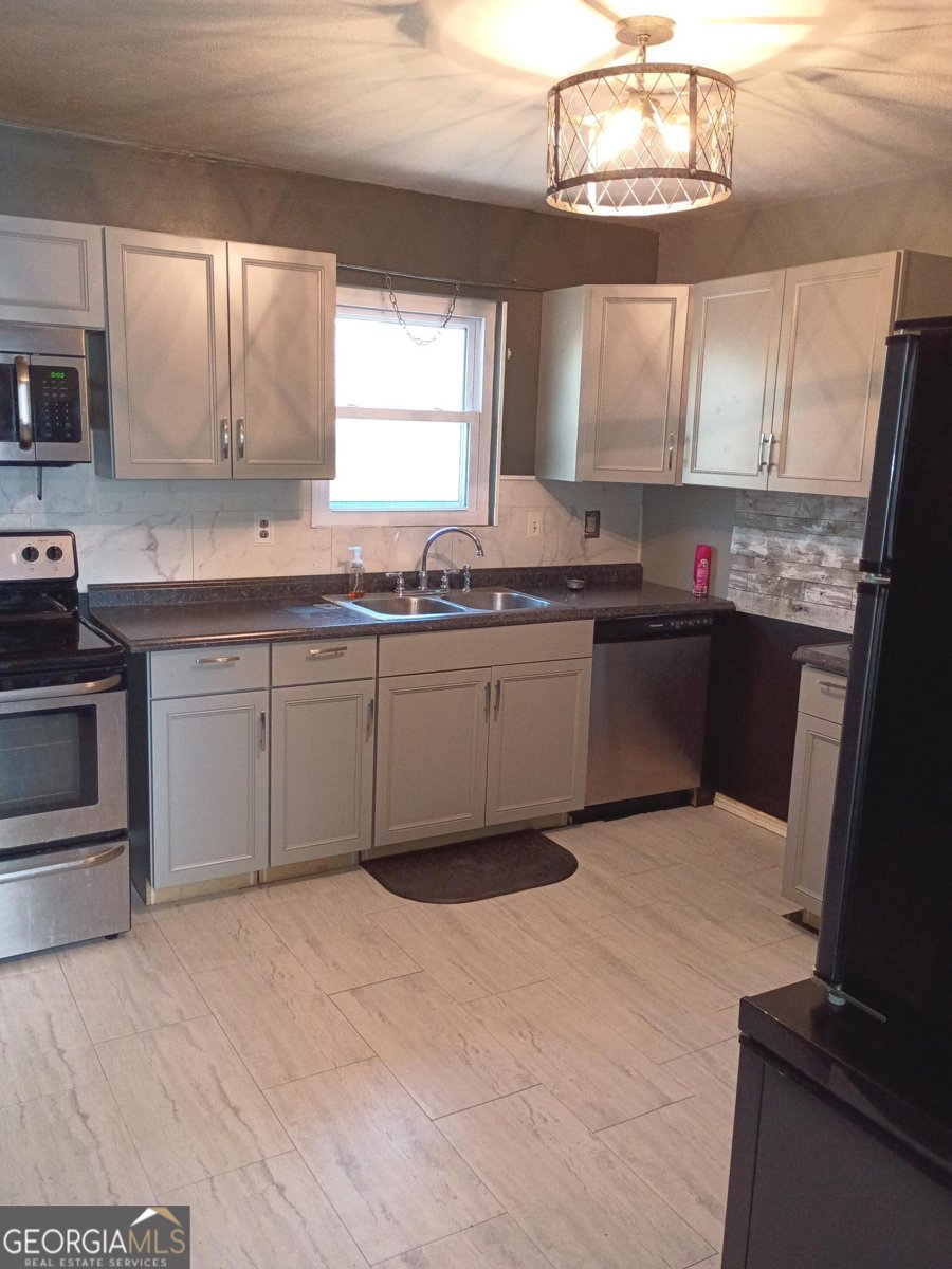 518 Cooley Drive Sandersville - Photo 28