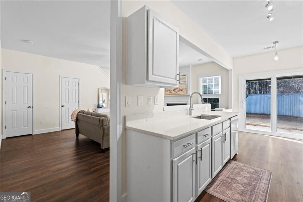 5338 Medlock Corners Drive Peachtree Corners - Photo 13