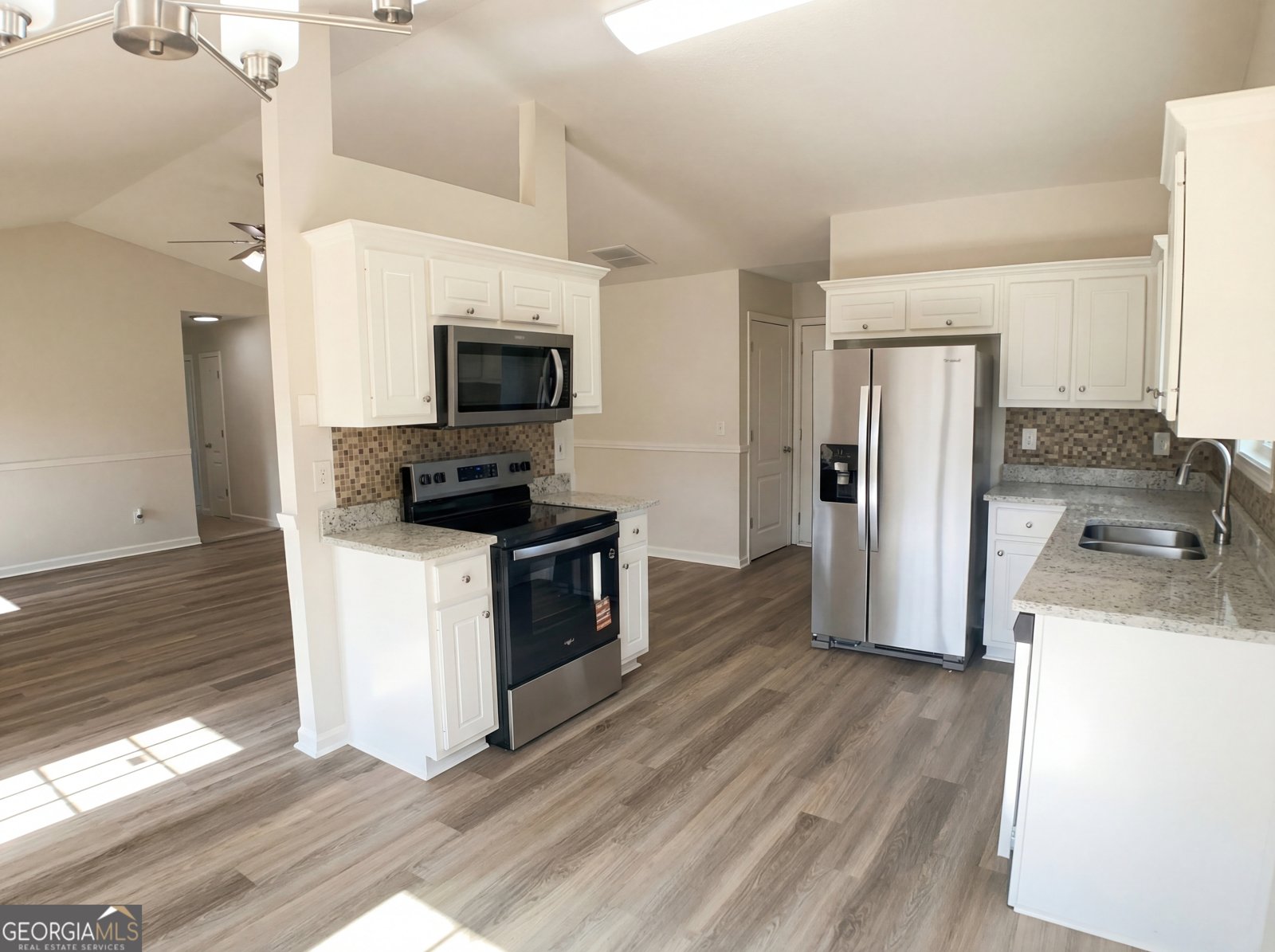 311 Anchors Way Winder - Photo 11