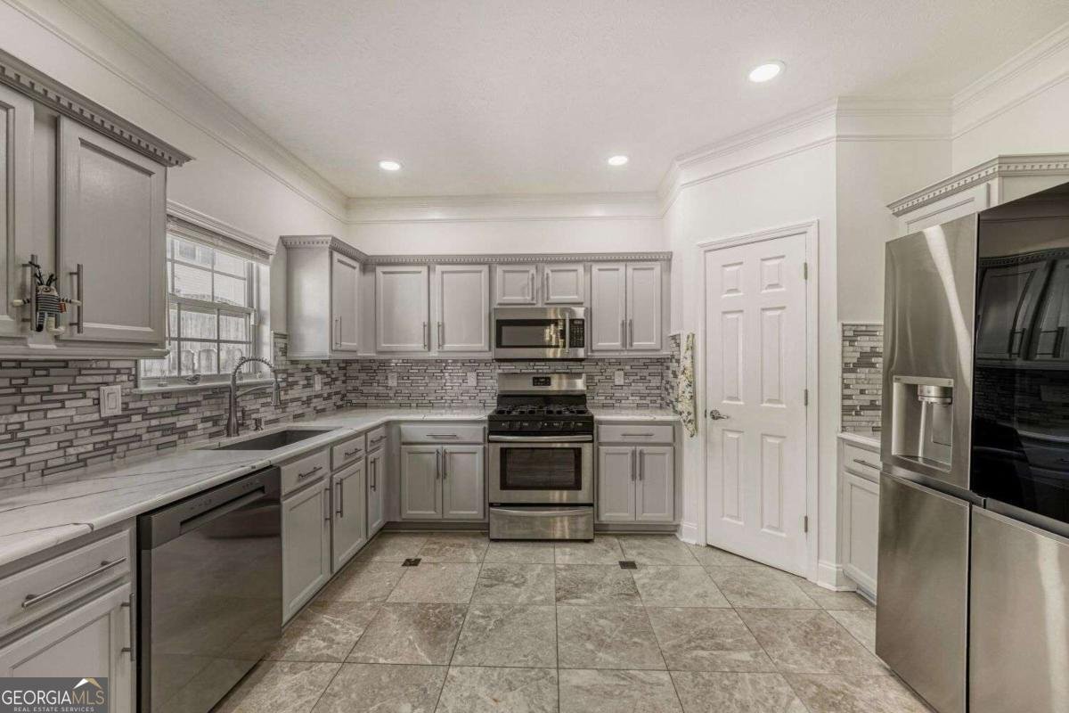 2251 Grovemont Drive Duluth - Photo 10