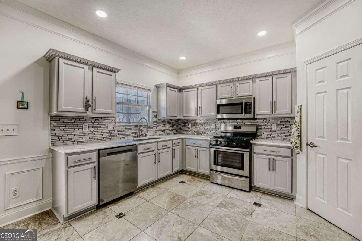 2251 Grovemont Drive Duluth - Photo 11