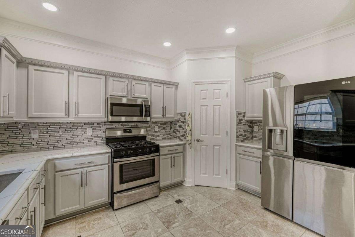 2251 Grovemont Drive Duluth - Photo 9