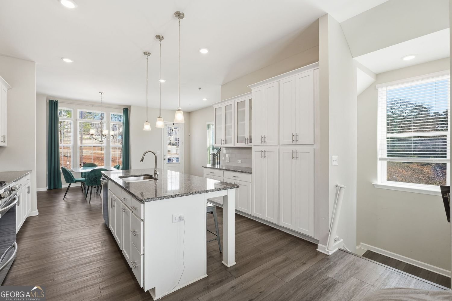 3317 Park Pointe Circle Scottdale - Photo 12