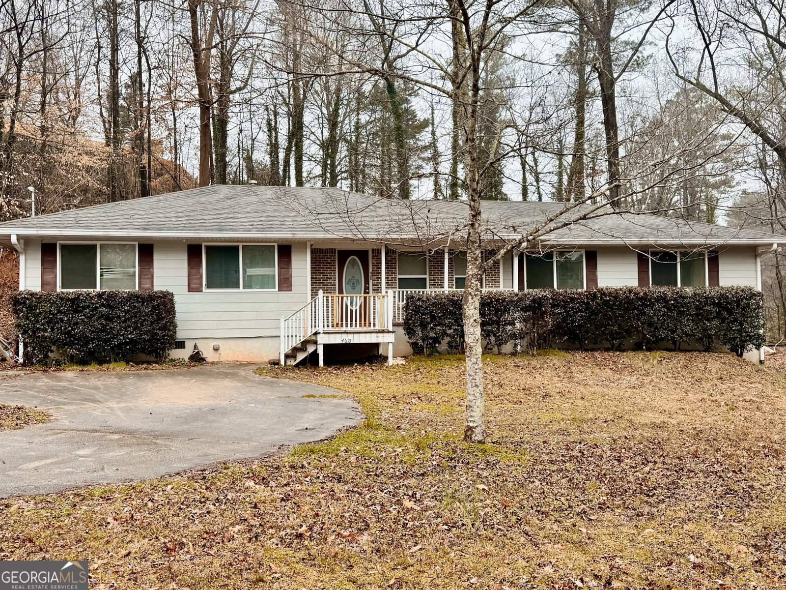 4615 Cresant Lane Douglasville - Photo 1