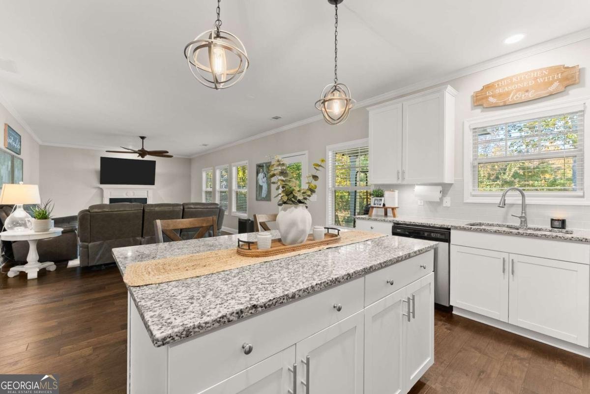 6322 Spring Cove Drive Flowery Branch - Photo 9