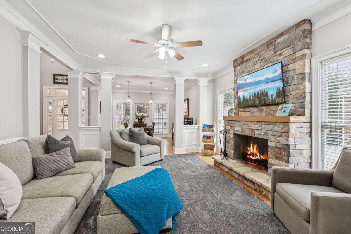 1043 Meadow Club Court Suwanee - Photo 7