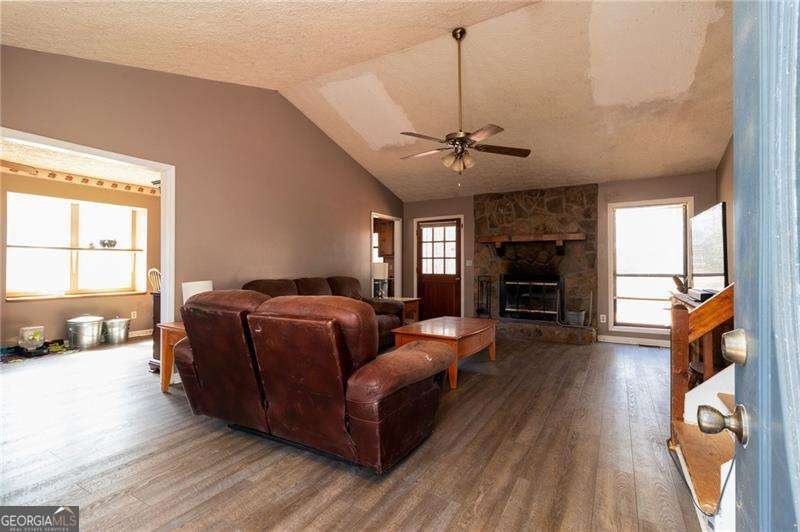 522 Victoria Road Woodstock - Photo 8