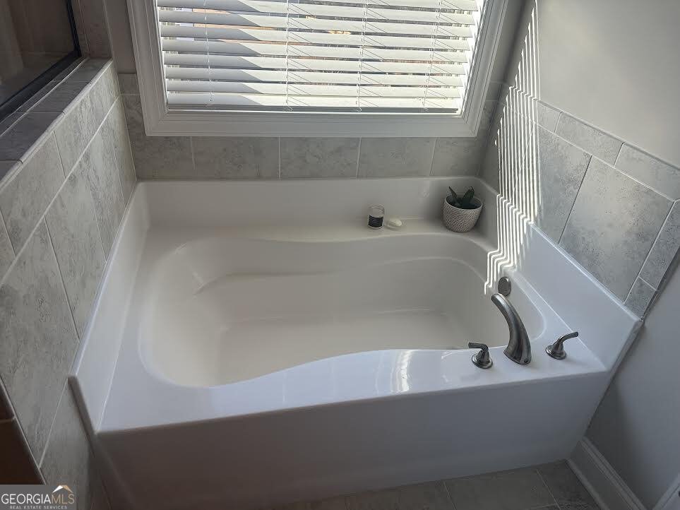 543 Calgary Downs Drive Winder - Photo 9