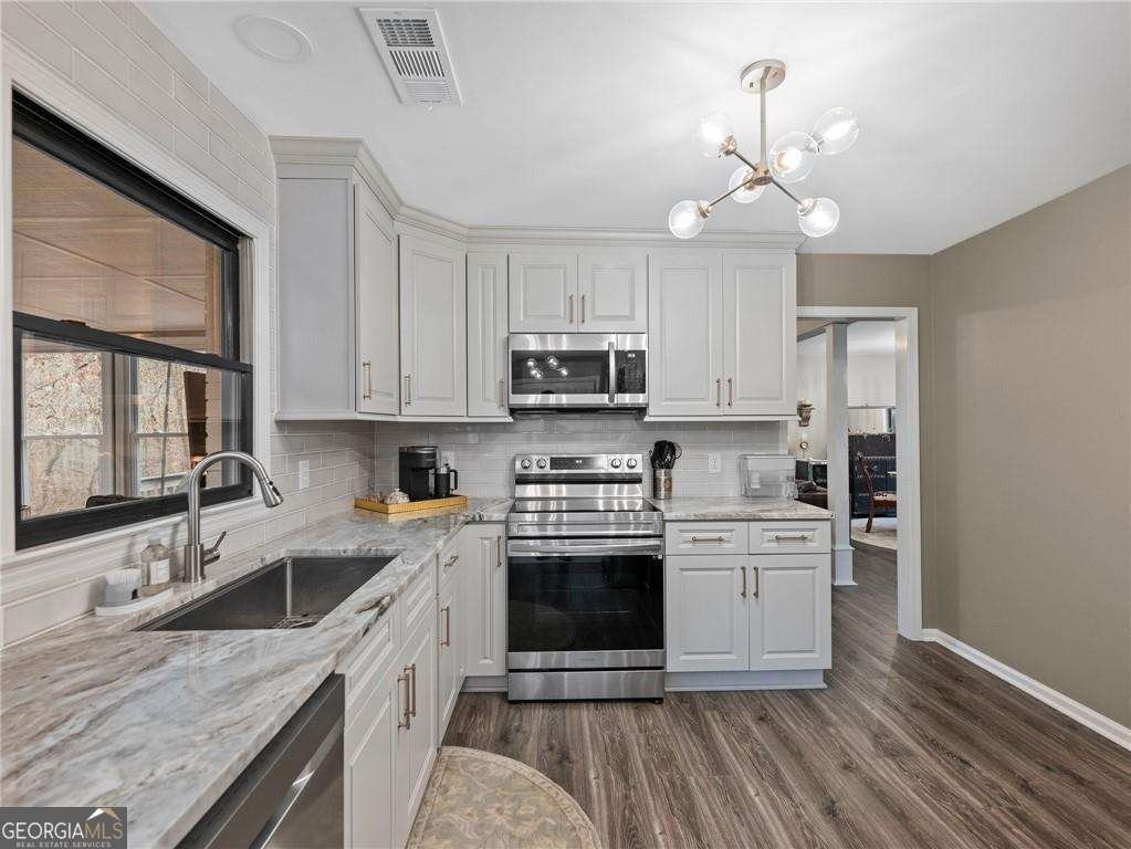 7328 Ivy Circle Murrayville - Photo 6