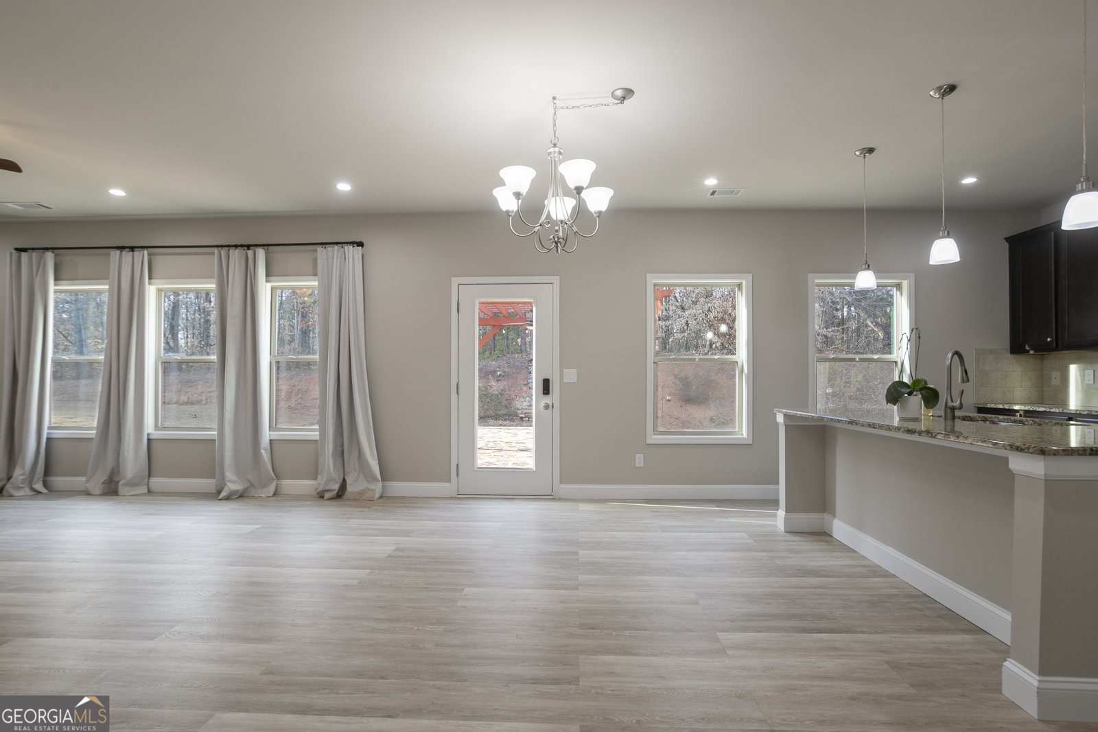 811 Walnut Woods Drive Braselton - Photo 9