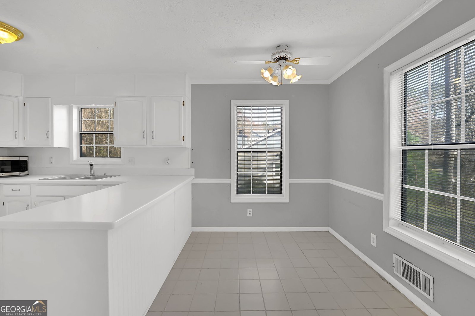 385 Tyson Circle Roswell - Photo 11