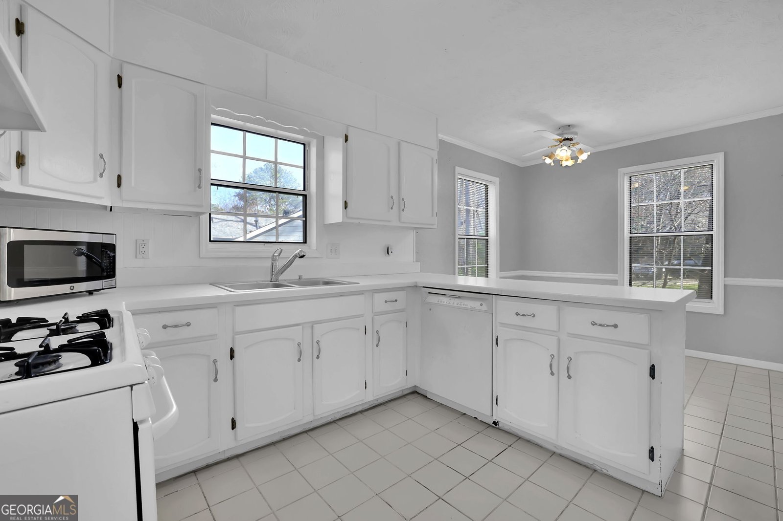 385 Tyson Circle Roswell - Photo 13