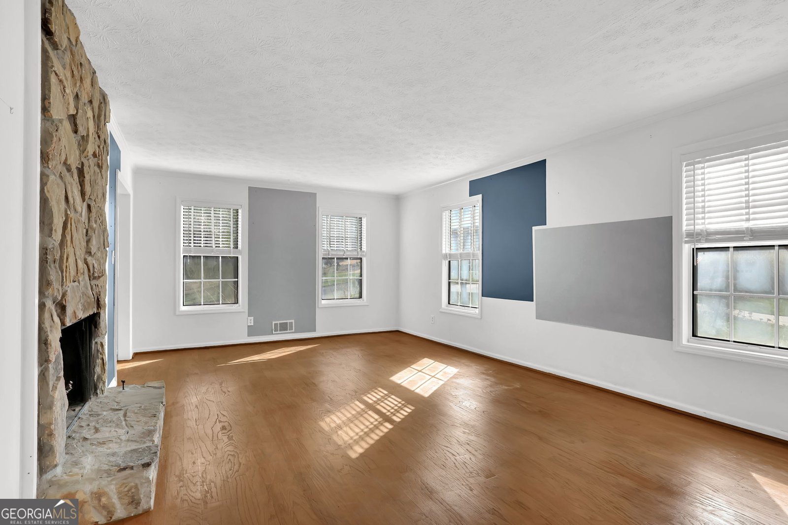 385 Tyson Circle Roswell - Photo 8