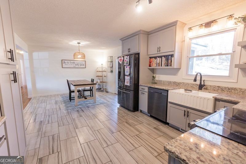 5028 Bird Road Gainesville - Photo 9