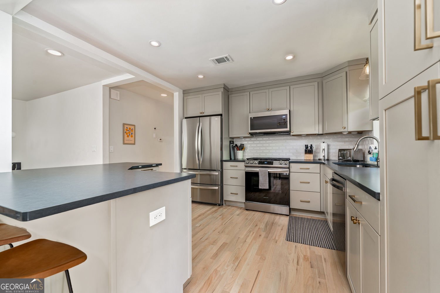 677 Hillandale Circle Marietta - Photo 10