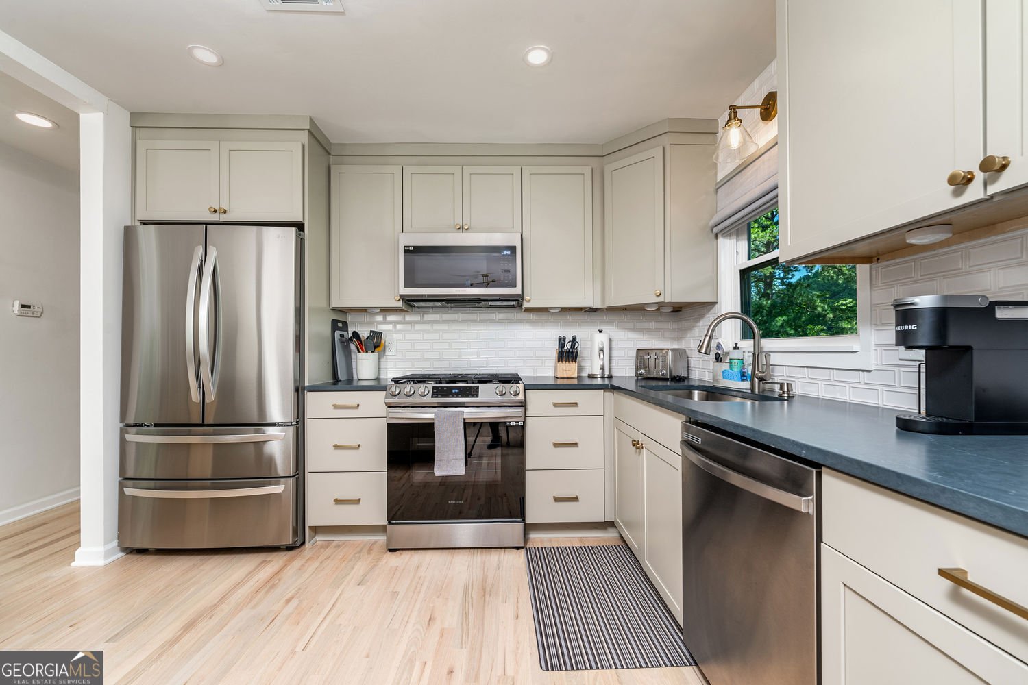 677 Hillandale Circle Marietta - Photo 11