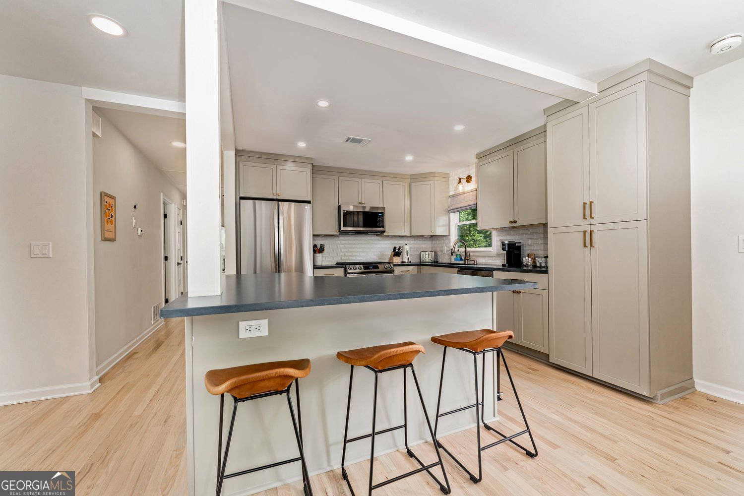 677 Hillandale Circle Marietta - Photo 9