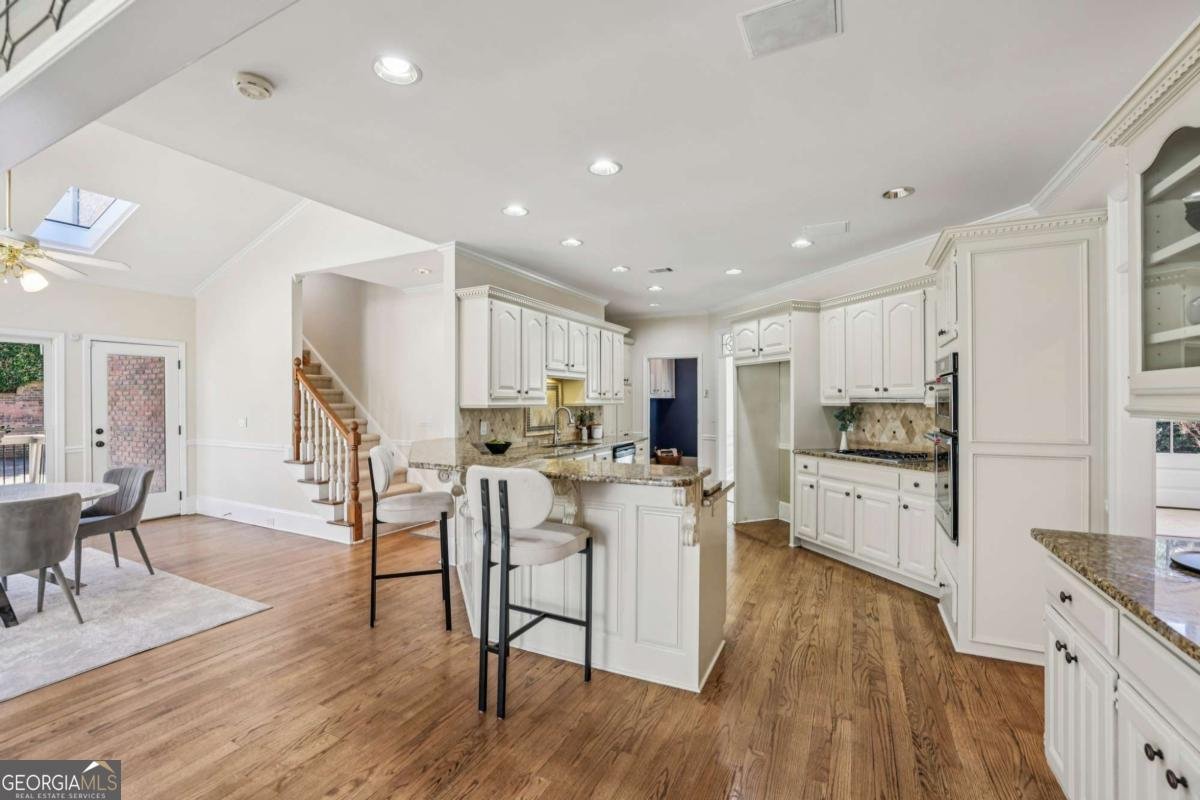 12215 Winding Oak Trail Johns Creek - Photo 12