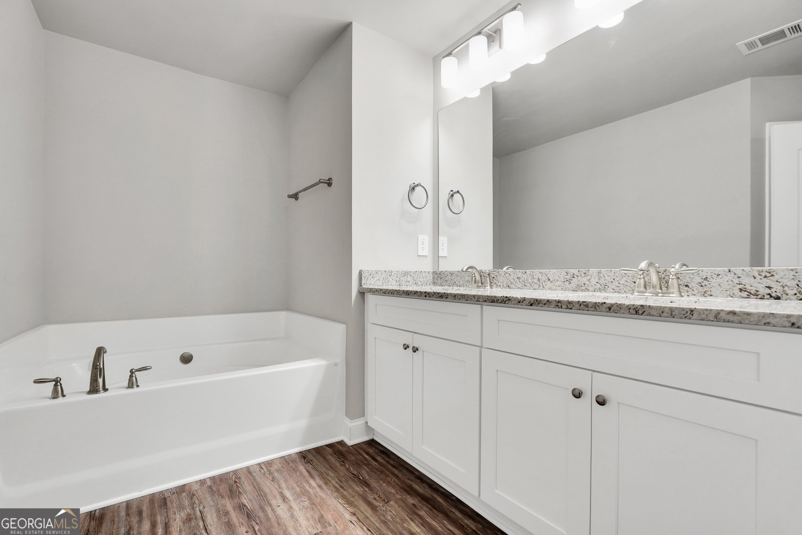 632 Sutton Road Forsyth - Photo 28