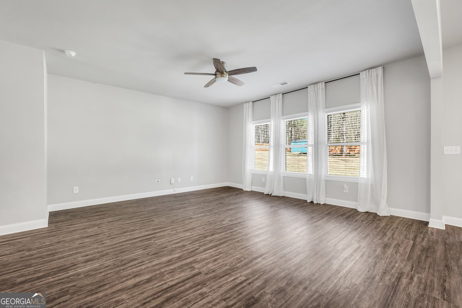 632 Sutton Road Forsyth - Photo 8