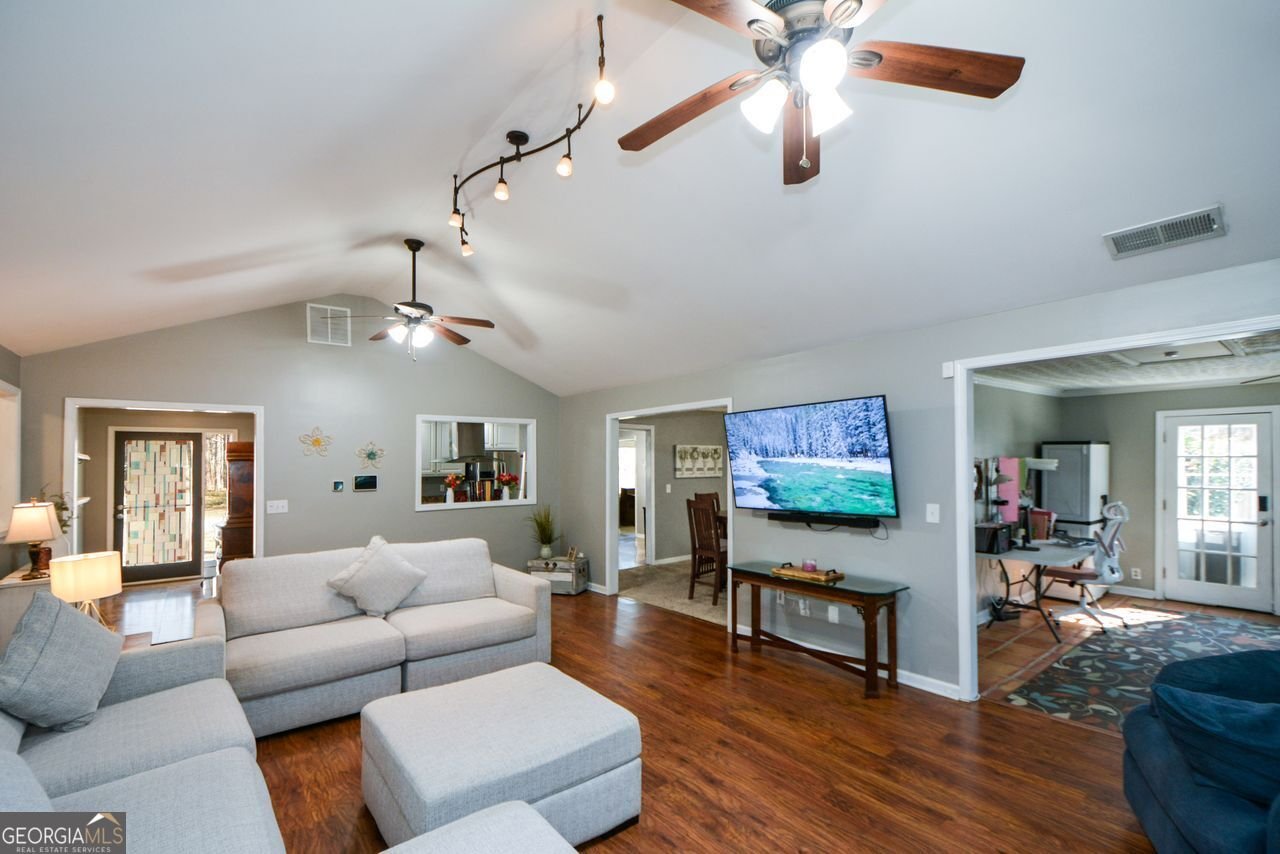 1379 Branchwood Drive Snellville - Photo 11