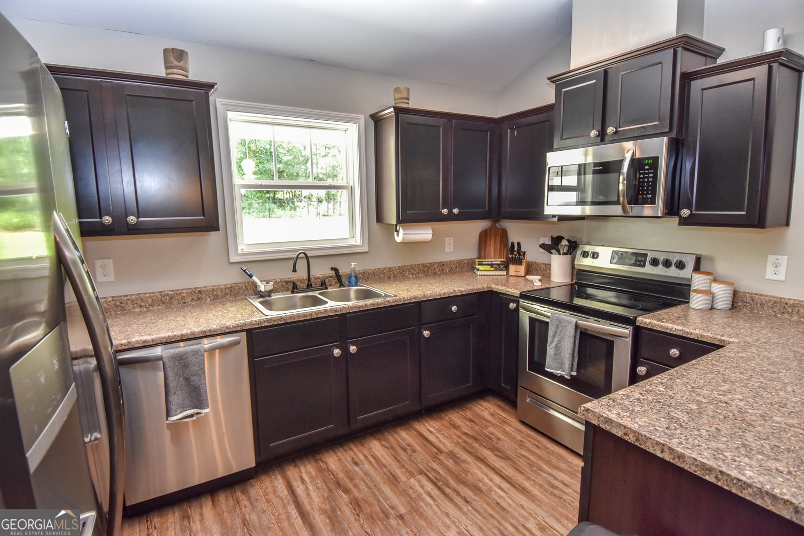 111 Needleleaf Court Barnesville - Photo 32