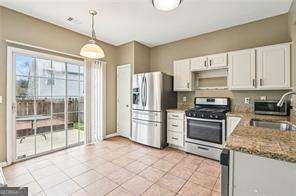 1726 Taynton Circle Kennesaw - Photo 8