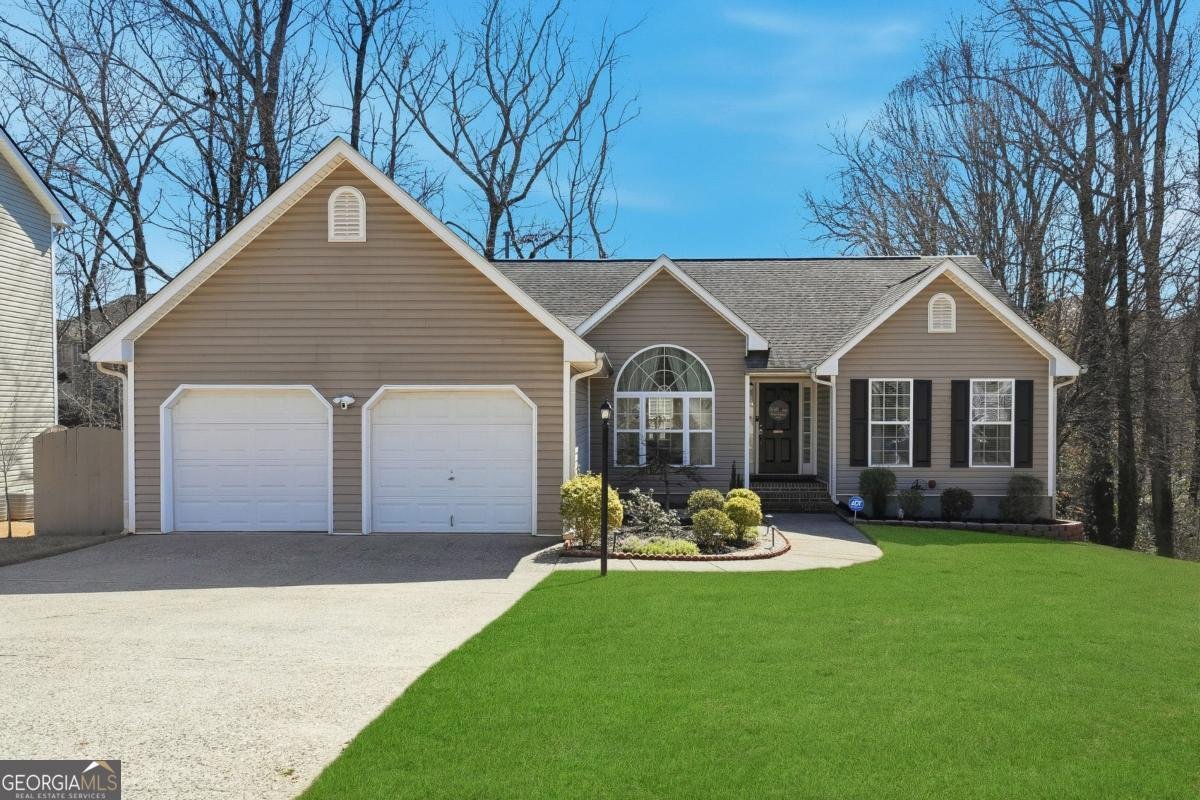 225 DUNAGAN Drive Lawrenceville - Photo 1