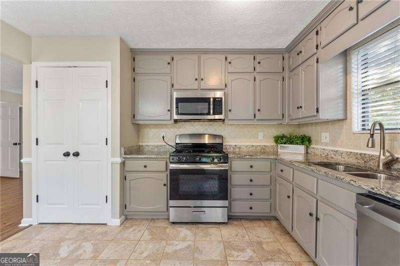 4709 Trickum Road Marietta - Photo 6