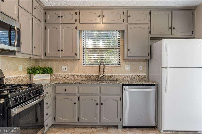 4709 Trickum Road Marietta - Photo 7