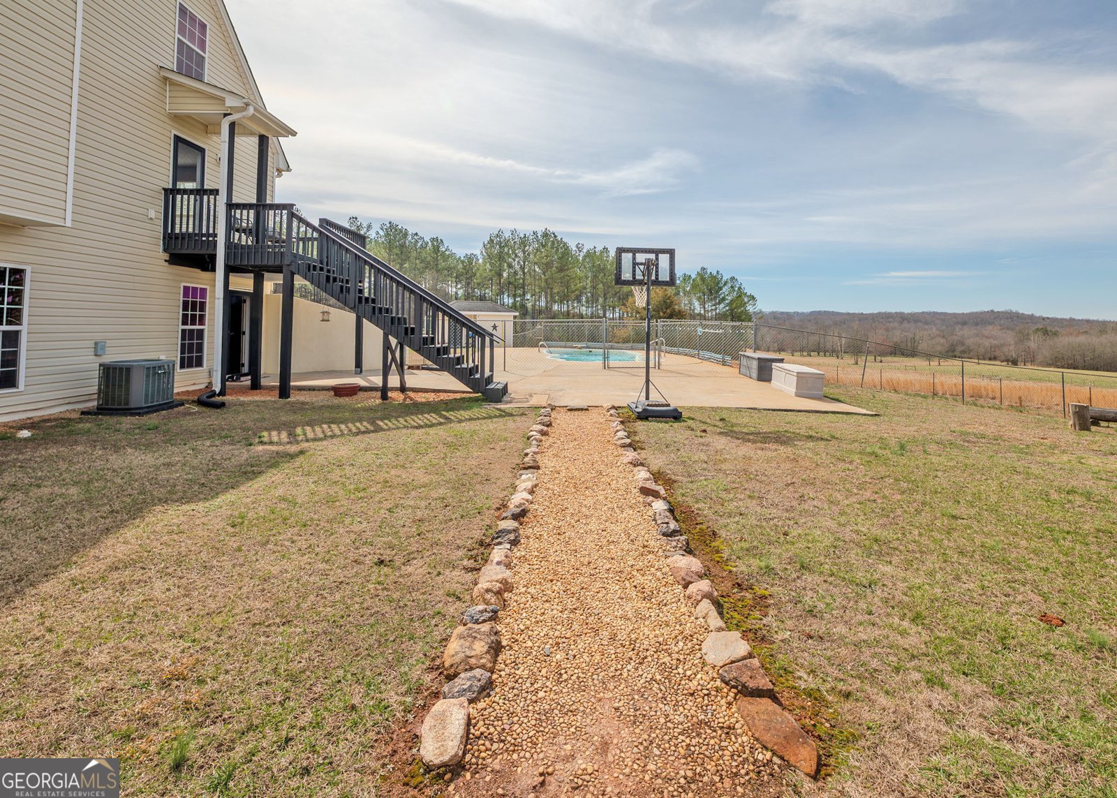 1363 McFarlin Bridge Road Carnesville - Photo 9