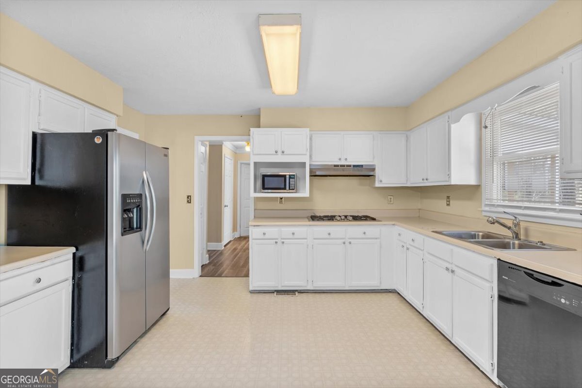 783 Pine Ridge Drive Stone Mountain - Photo 14