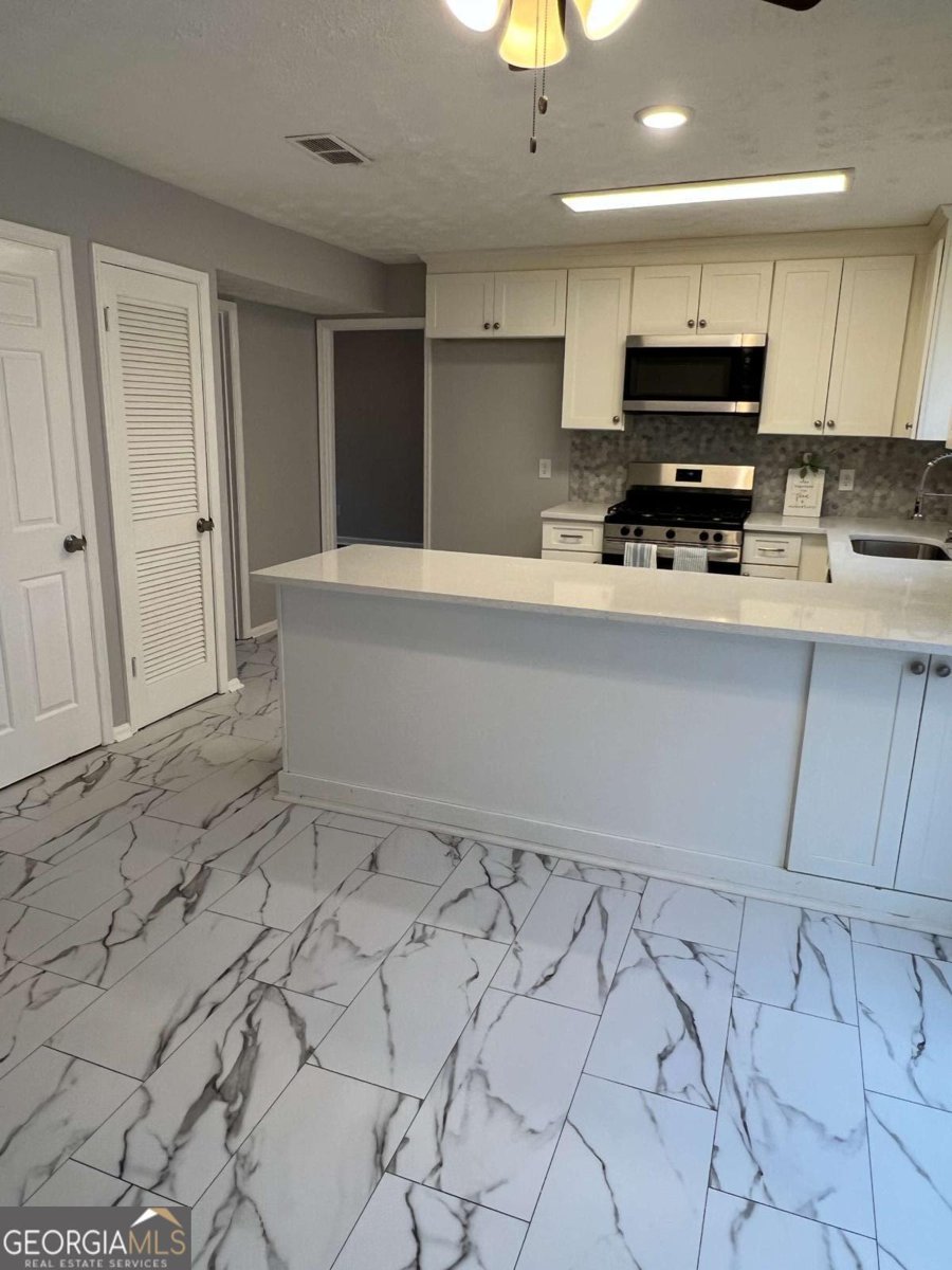 5202 Selene Drive Stone Mountain - Photo 15