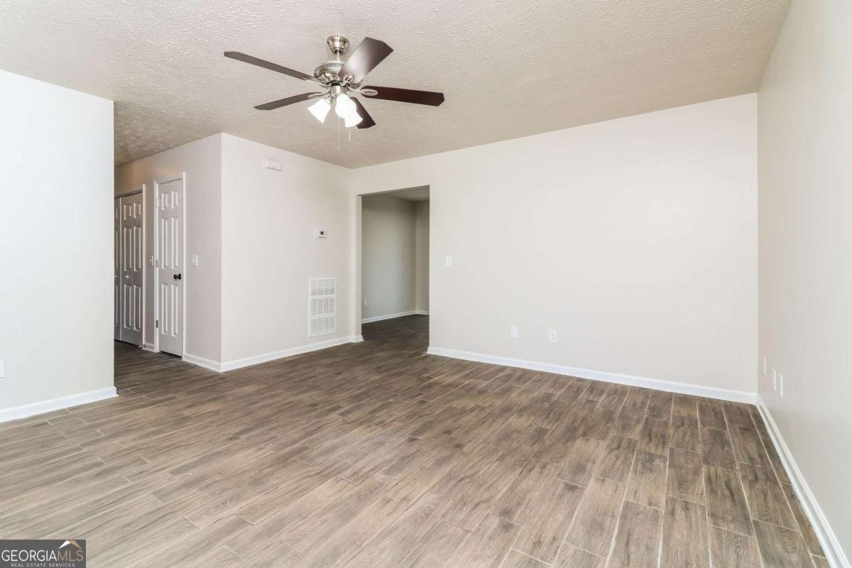 6793 Creeks Edge Court Flowery Branch - Photo 13