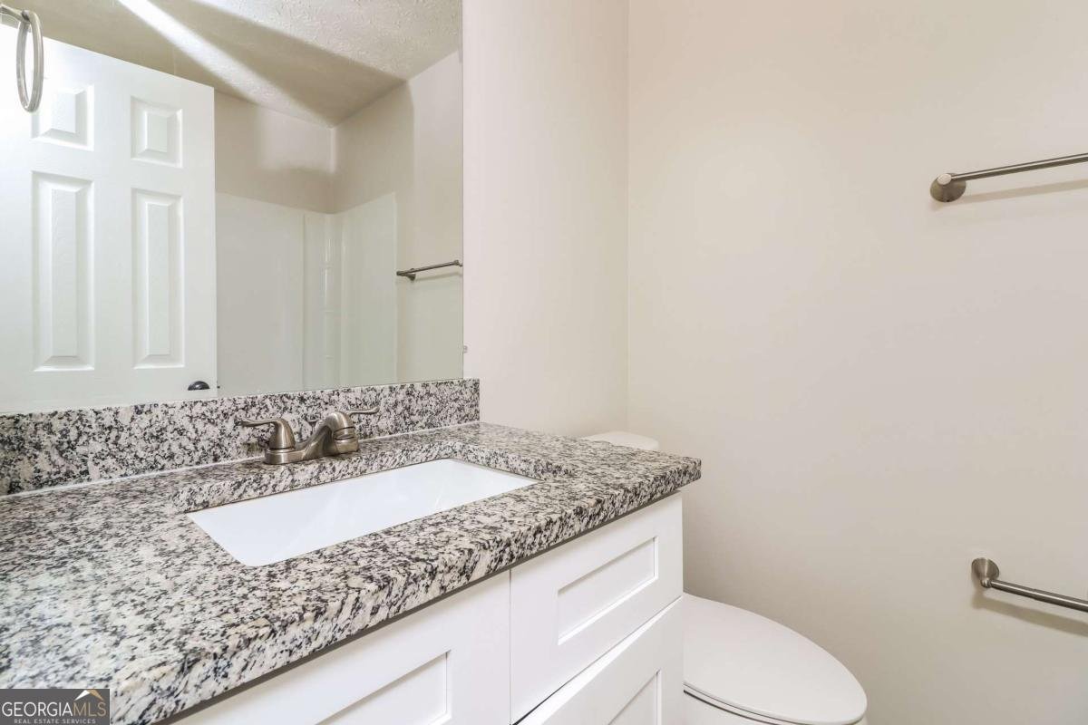 6793 Creeks Edge Court Flowery Branch - Photo 17