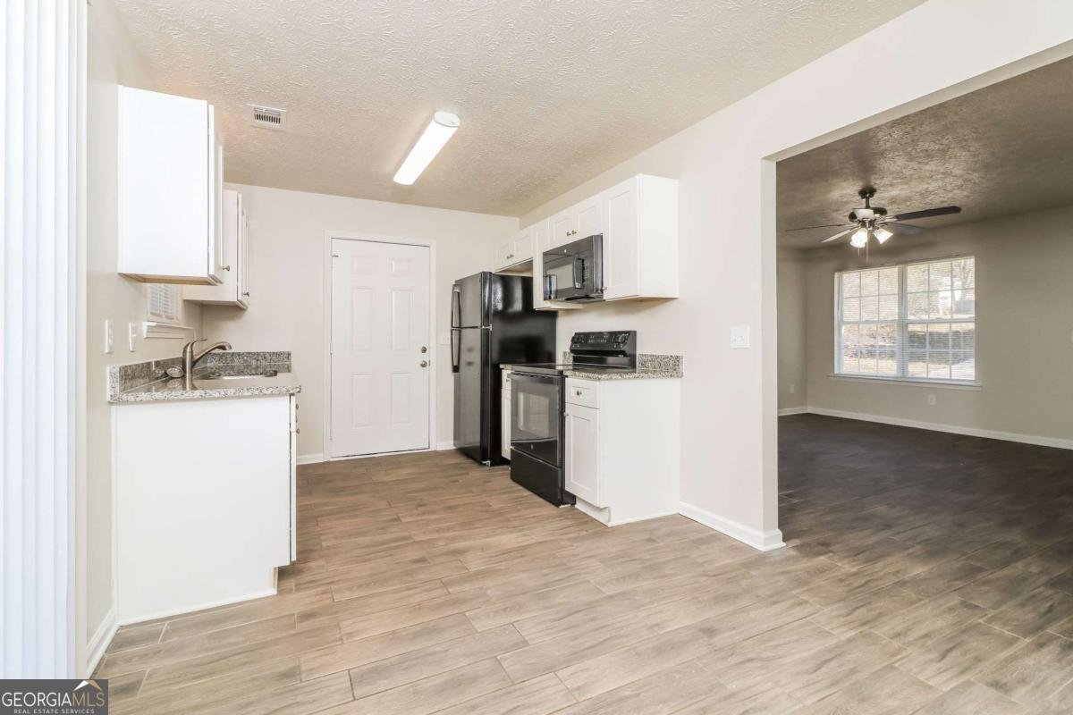 6793 Creeks Edge Court Flowery Branch - Photo 8