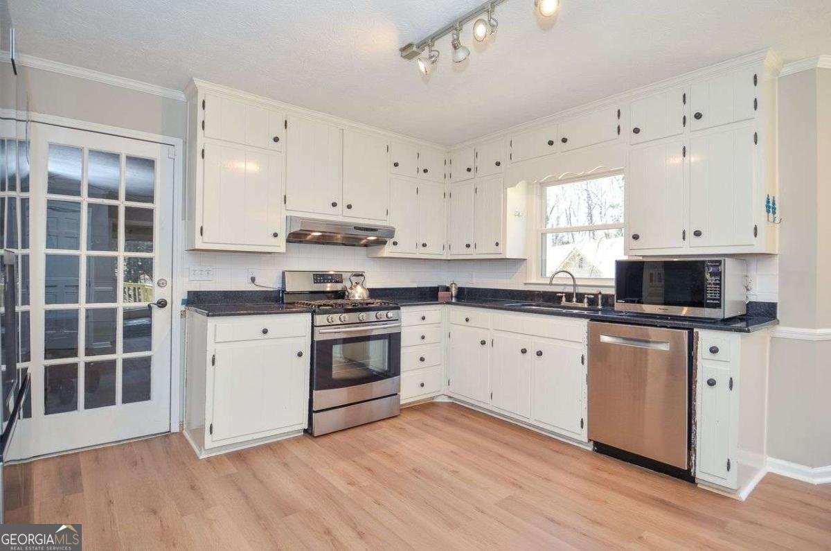 5448 Aucilla Creek Lane Stone Mountain - Photo 10