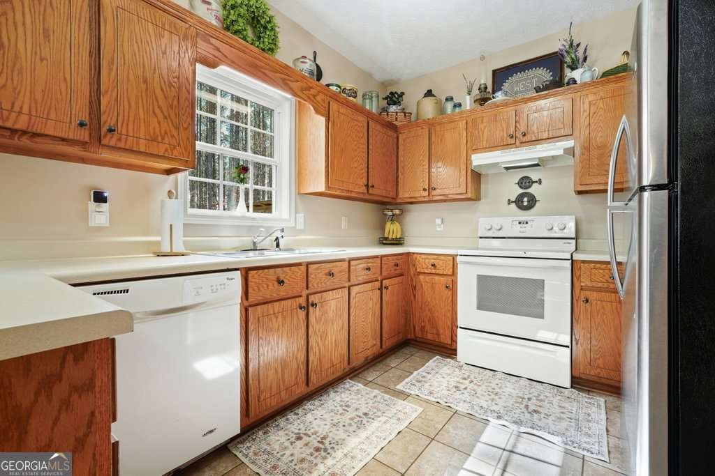 56 Greatwood Drive White - Photo 12