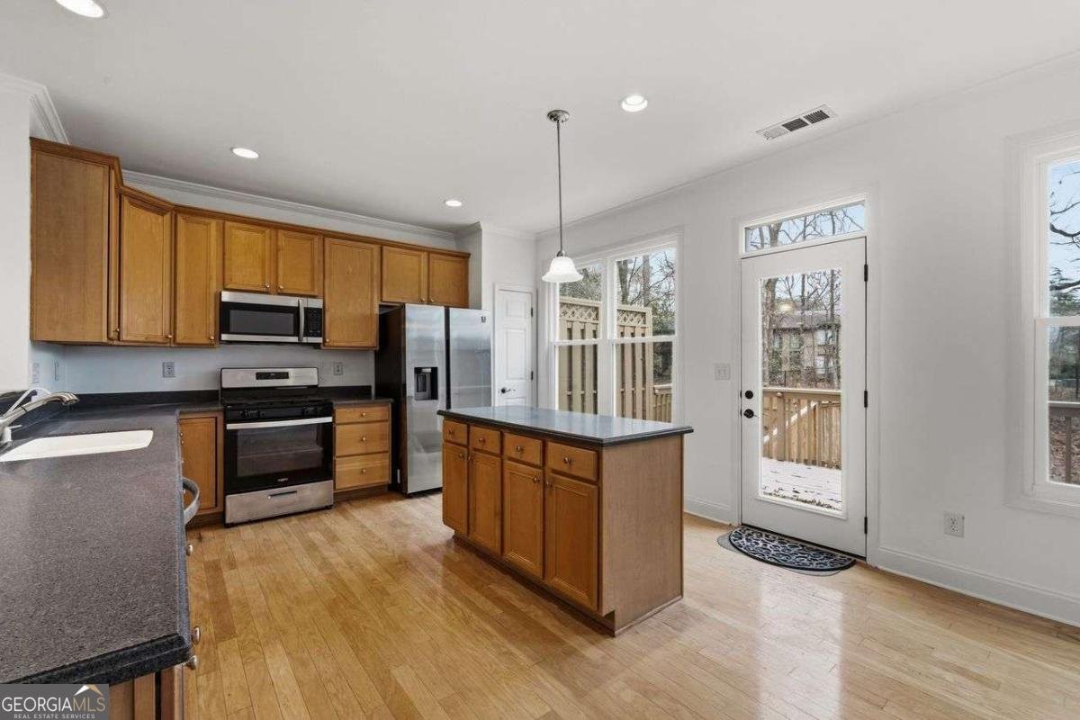 2895 Brandl Cove Court Marietta - Photo 7