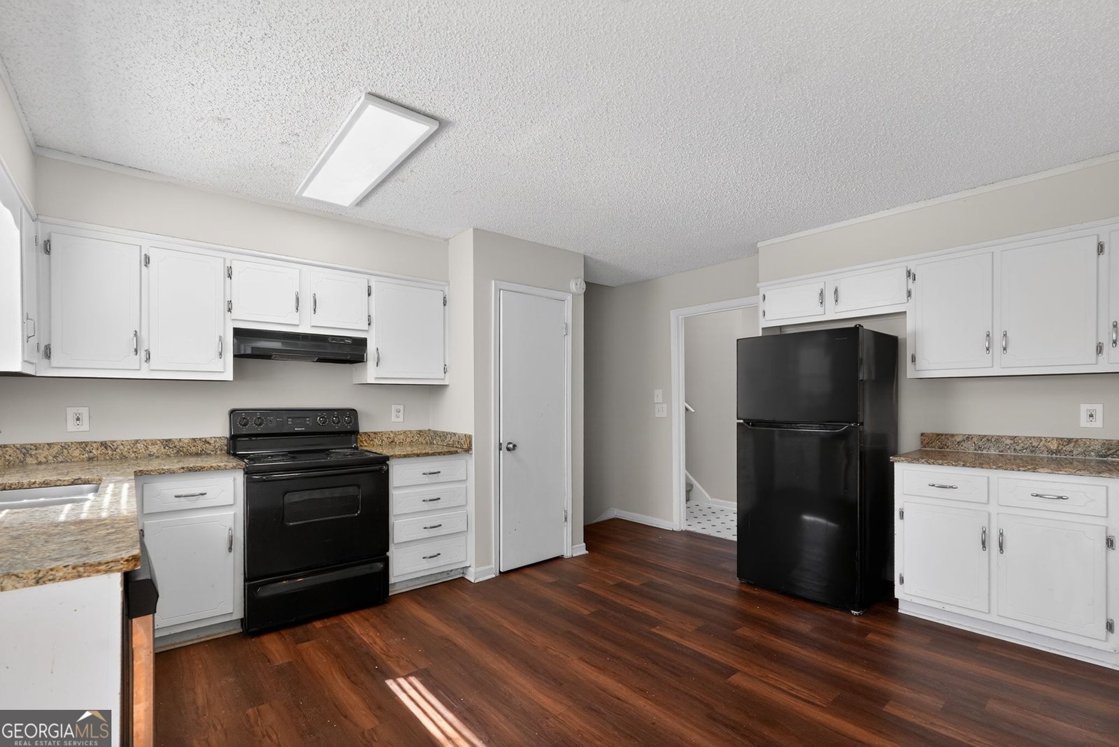 879 Lost Creek Circle Stone Mountain - Photo 11