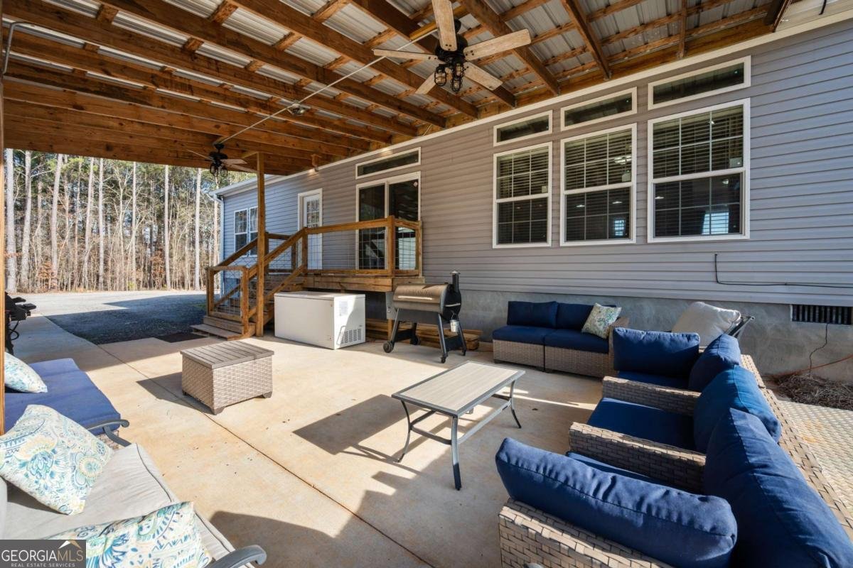 869 Simmons Road Social Circle - Photo 1