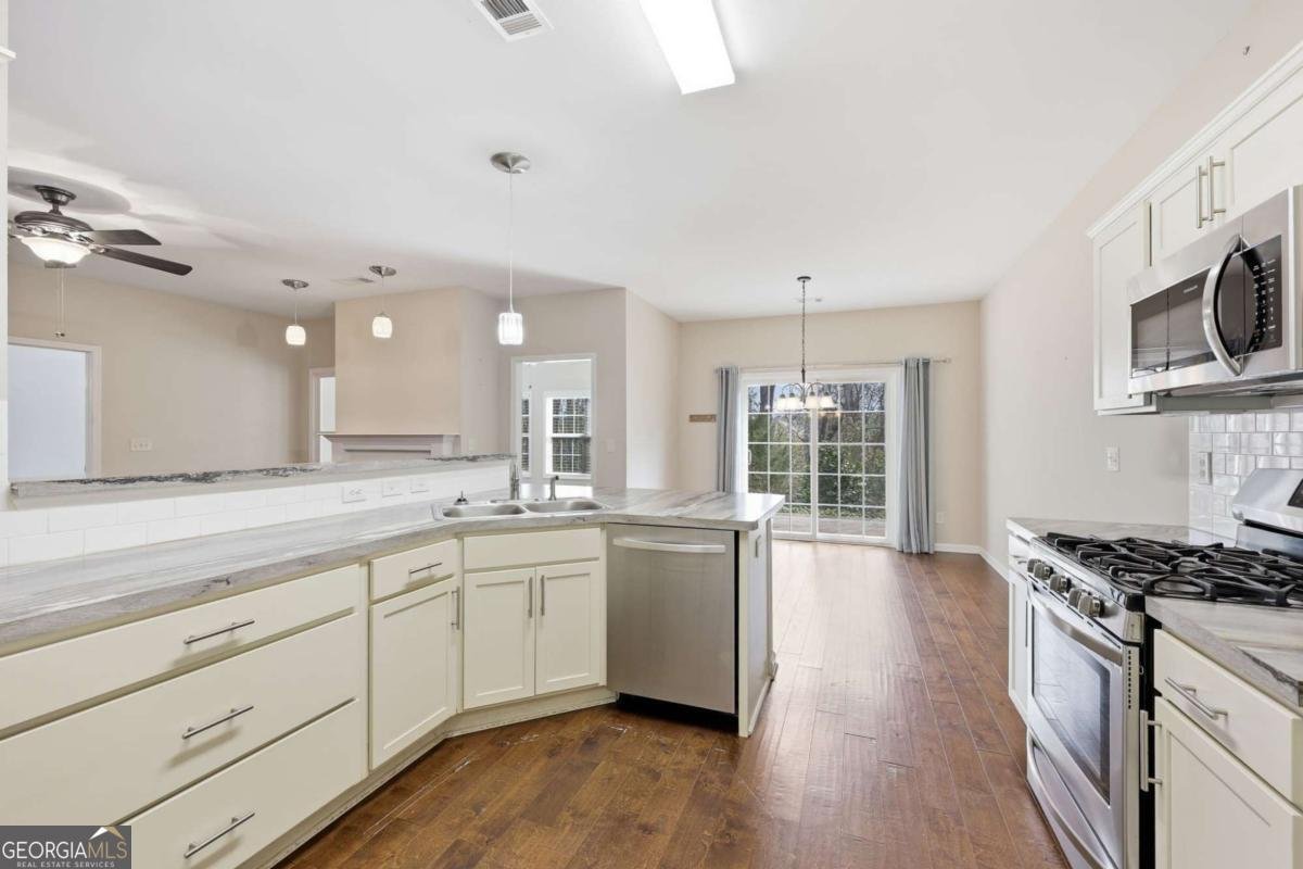 166 Senior Circle Gainesville - Photo 14