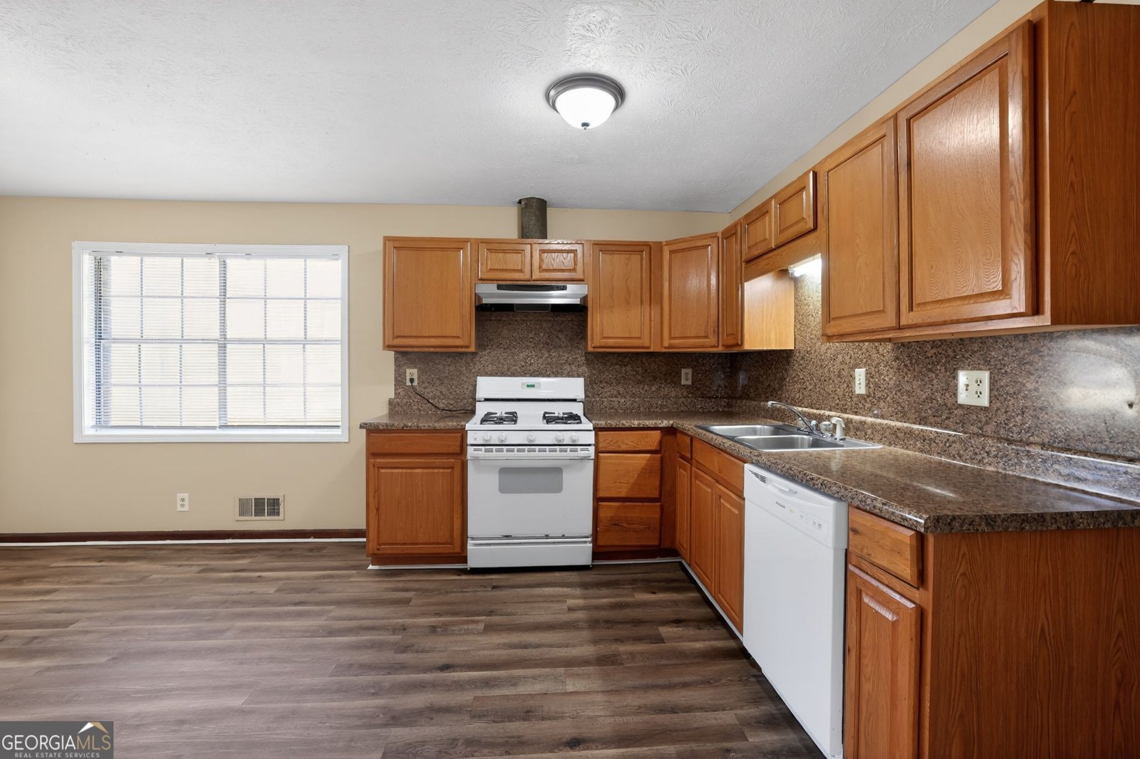 954 Cochise Trail Conyers - Photo 13