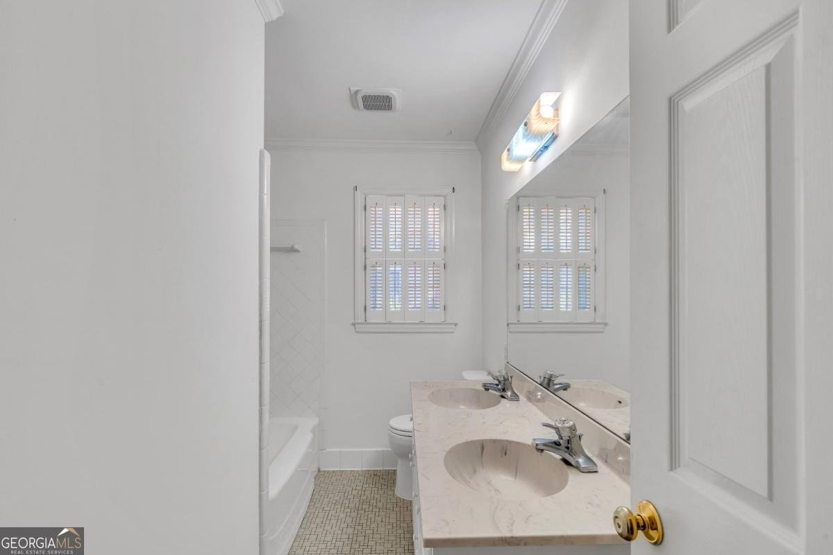 311 Pickwick Road Savannah - Photo 12