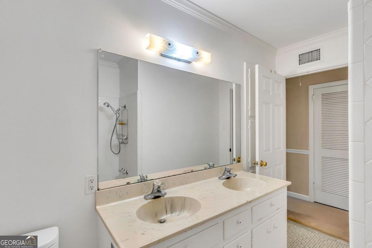 311 Pickwick Road Savannah - Photo 13