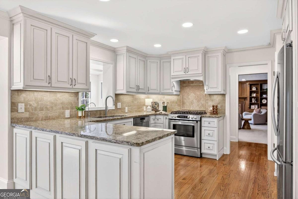 350 Spindle Court Sandy Springs - Photo 10